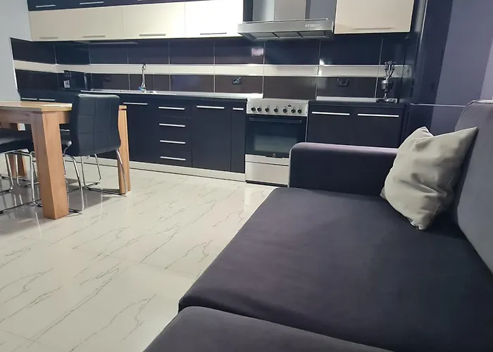 Edi's Apartments-cozy In The Center * Tirana