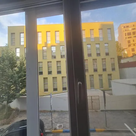 Daire Edi's Apartments-cozy In The Center